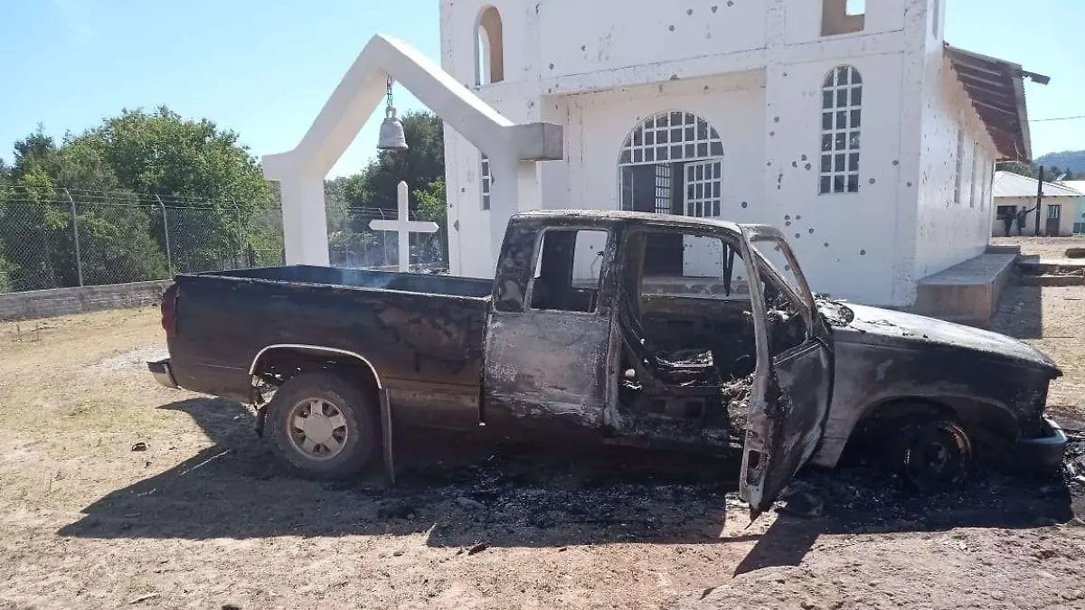 Taque a iglesia en Guachochi 